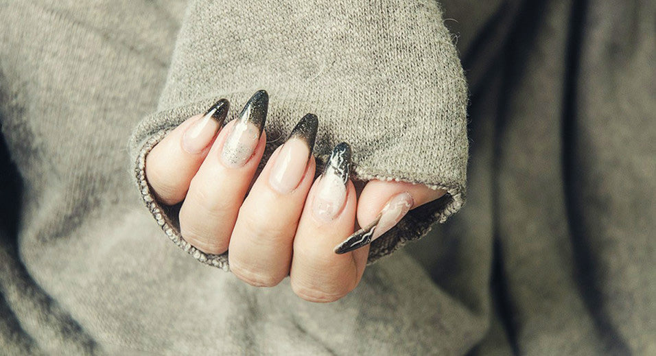 shaping acrylic nails 2024