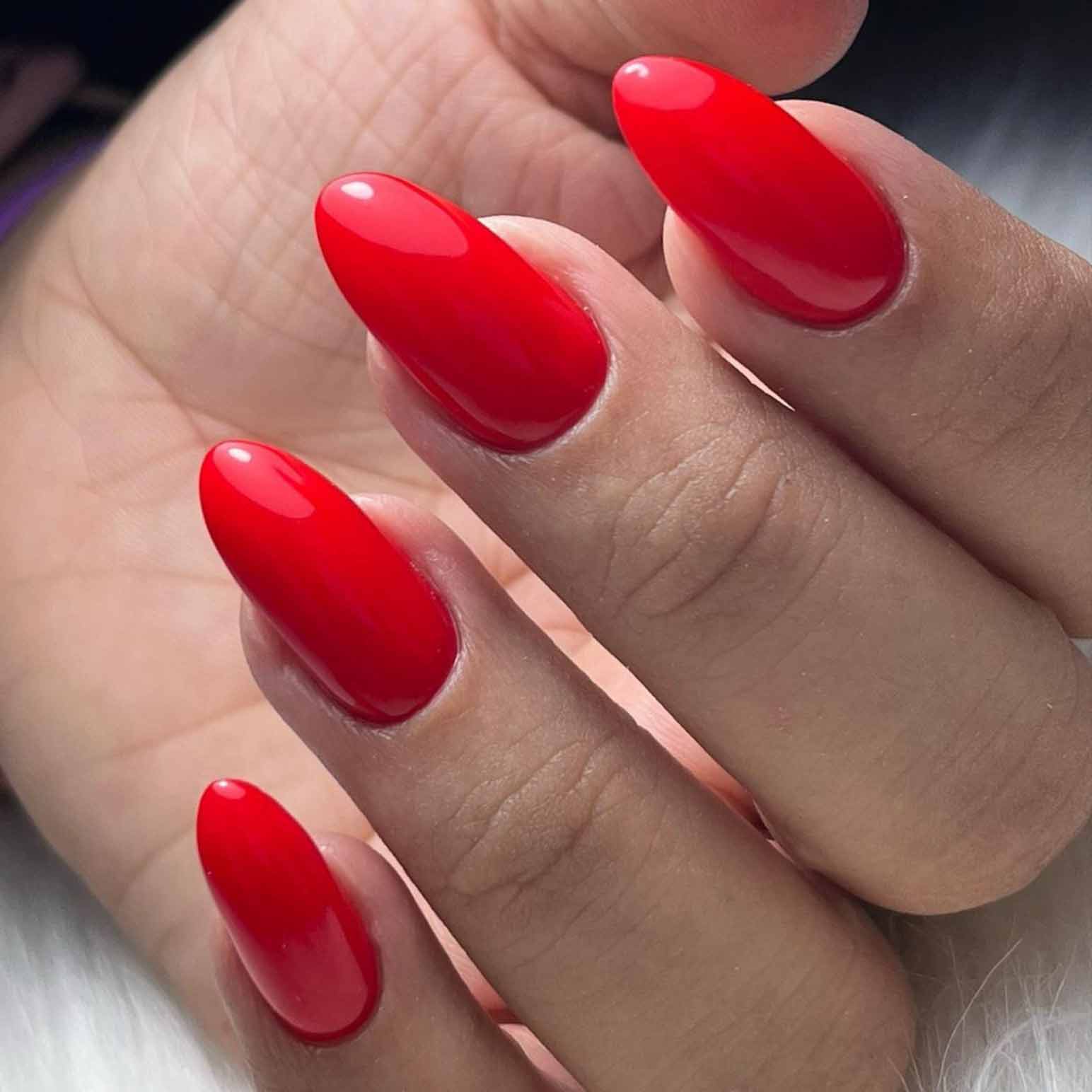 Duo Gel - 637 Lucky Red