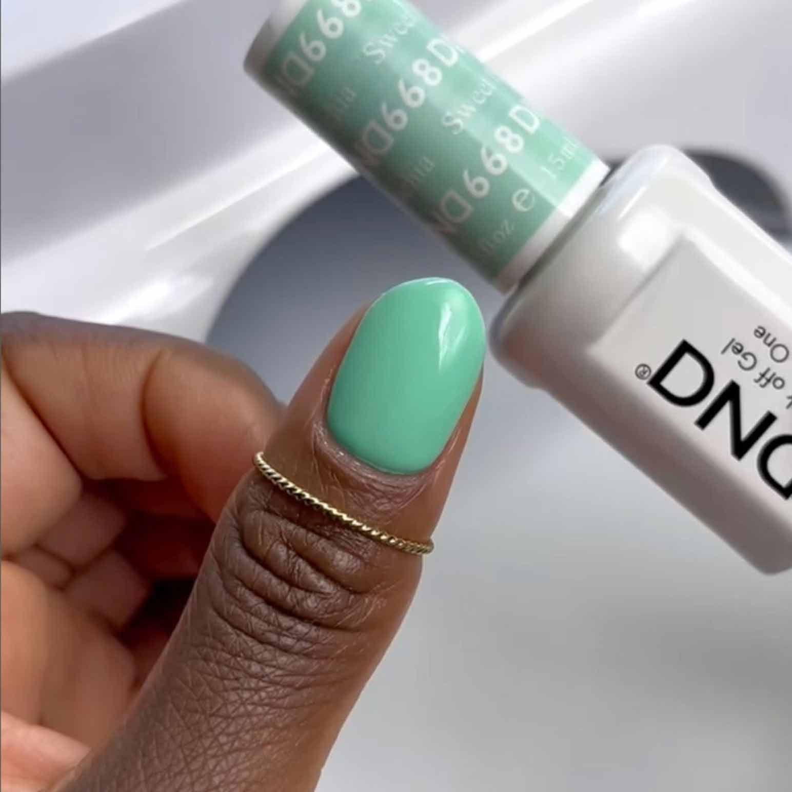 Duo Gel - 668 Sweet Pistachia