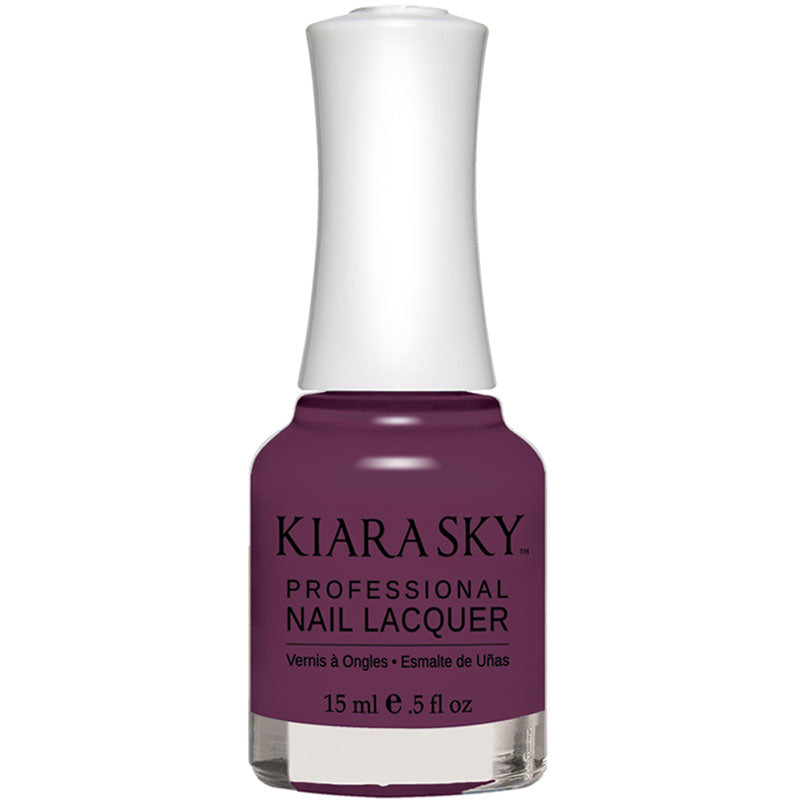 Nail Lacquer Circle Swatch - N445 Grape Your Attention